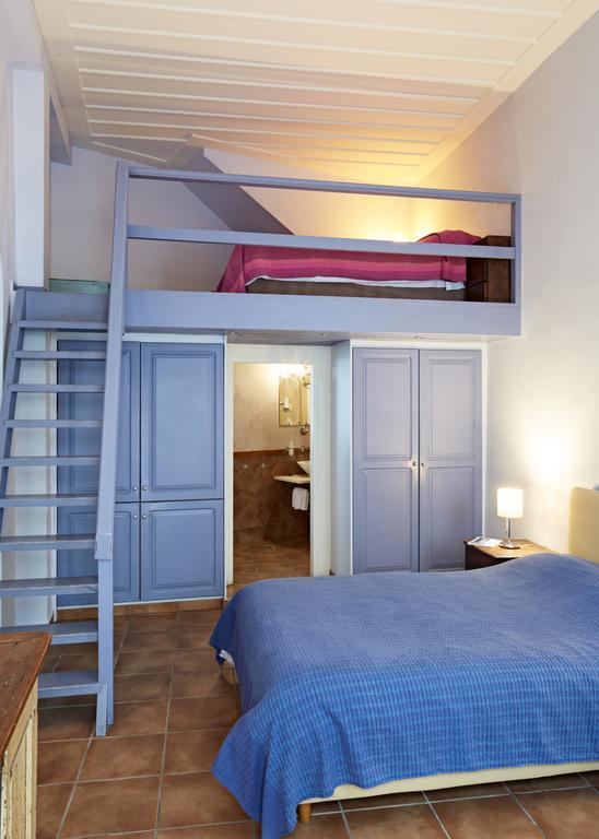 Guesthouse Lila Ermoupoli Zimmer foto